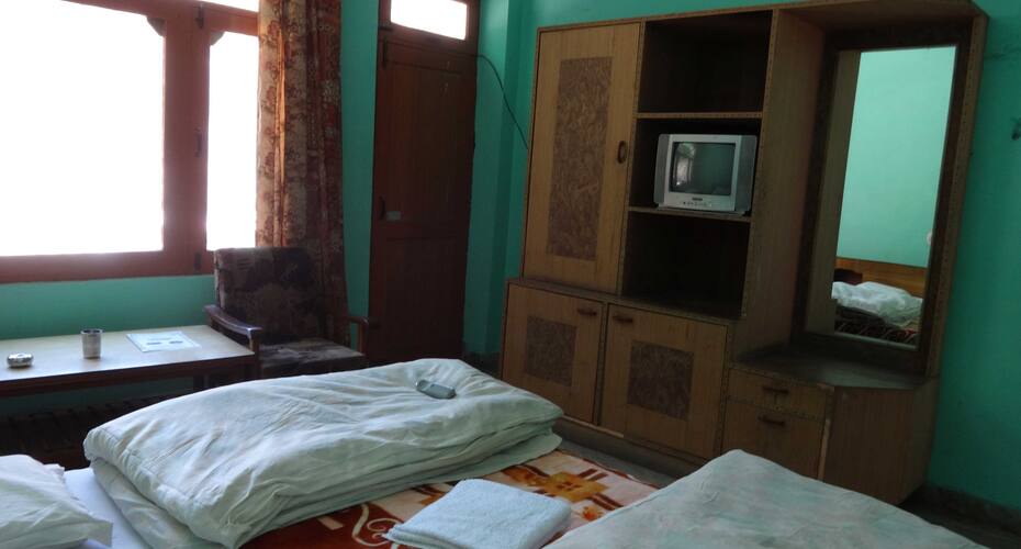 Hotel Amar Palace, Manikaran 4